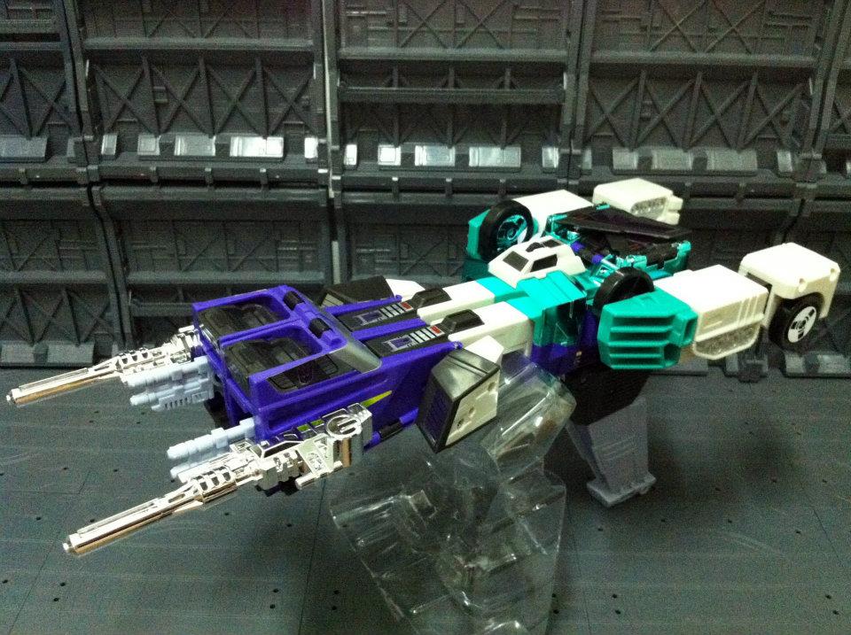 Unboxing the Asian Exclusive Sixshot - Metallic G1 Reissue Out of